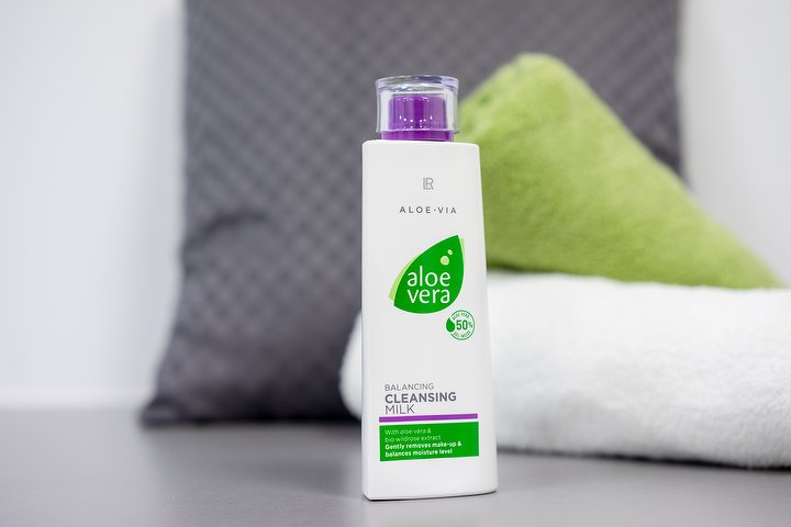aqua aloe vera ALOE VERA 98% FACE/HAIR/BODY GEL 4.05oz main image 1