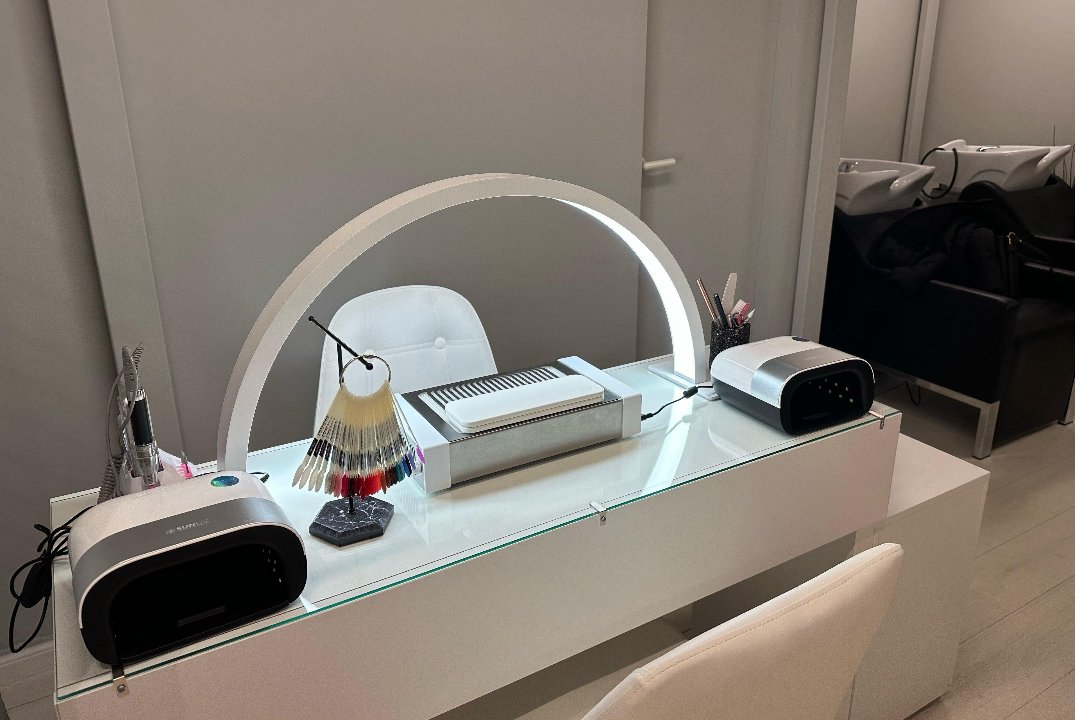 Gbr Nails presso Renzo NG Salon, Sarpi, Milano