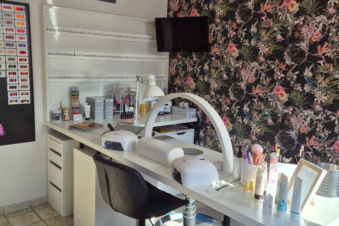 Body and Nails by Chantal, Limburg