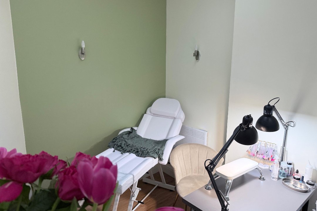 Nail Room - Bromley, The Glades, London