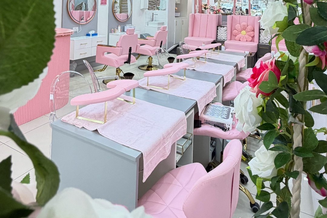 Tanya Beauty & Spa, London, Trafalgar Road, London