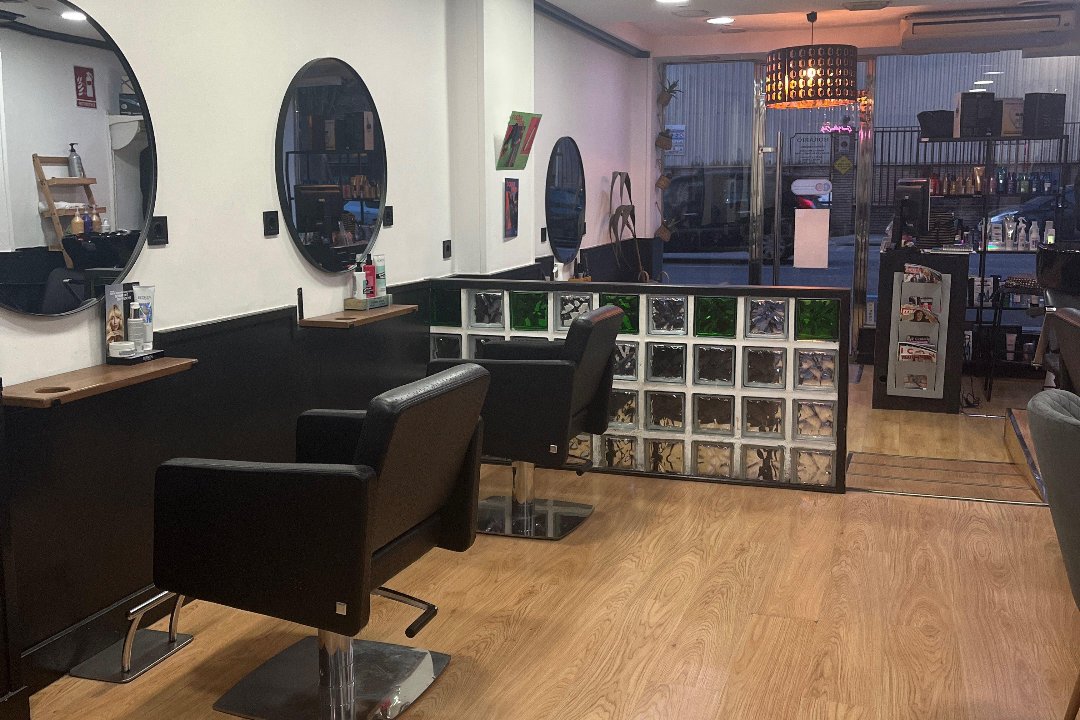 Soho estilistas by Lidia Ruiz, Santander, Cantabria