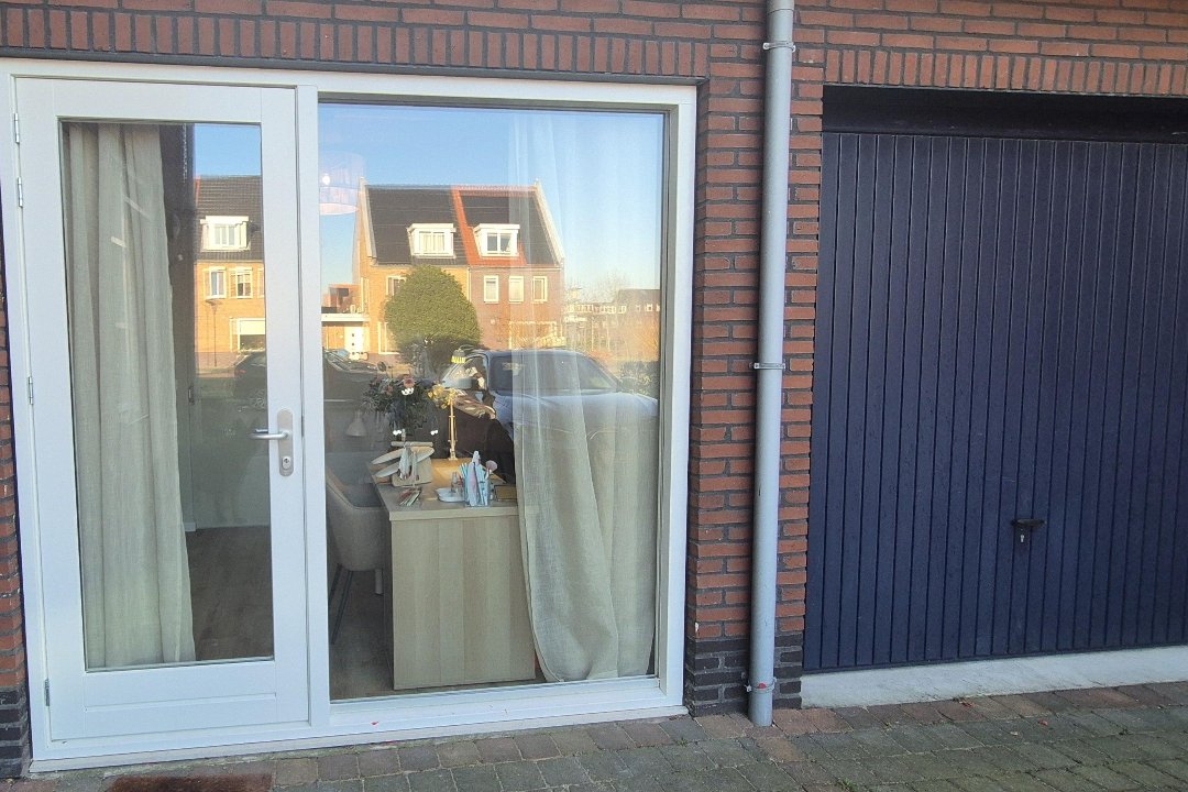 Gloss and Glamour Nails, Schiphol, Noord-Holland