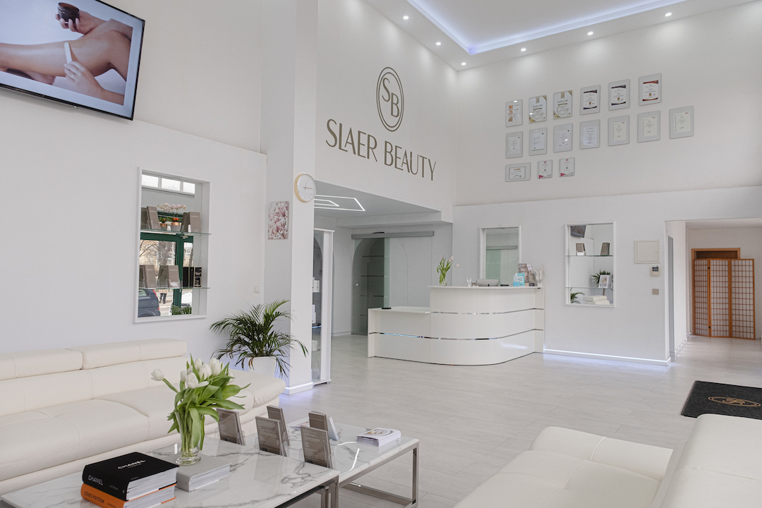 Slaer Beauty, Bahnhof Meidling, Wien