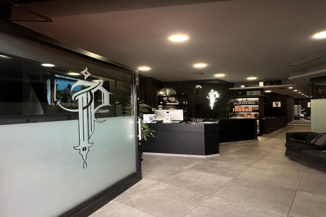 Radu Pavel Bertèa, Via Appia Nuova, Roma