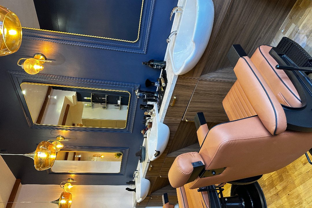 MANSAR Coiffeur barbier L.art du soin masculin, Rue de Vaugirard, Paris