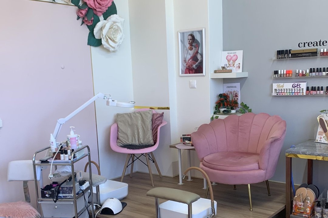 Nailistik by Christina, Καρδία, Perifereiaki Enotita Thessalonikis