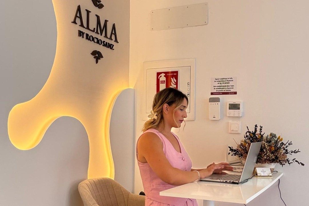 Alma by Rocío Sanz, Elche