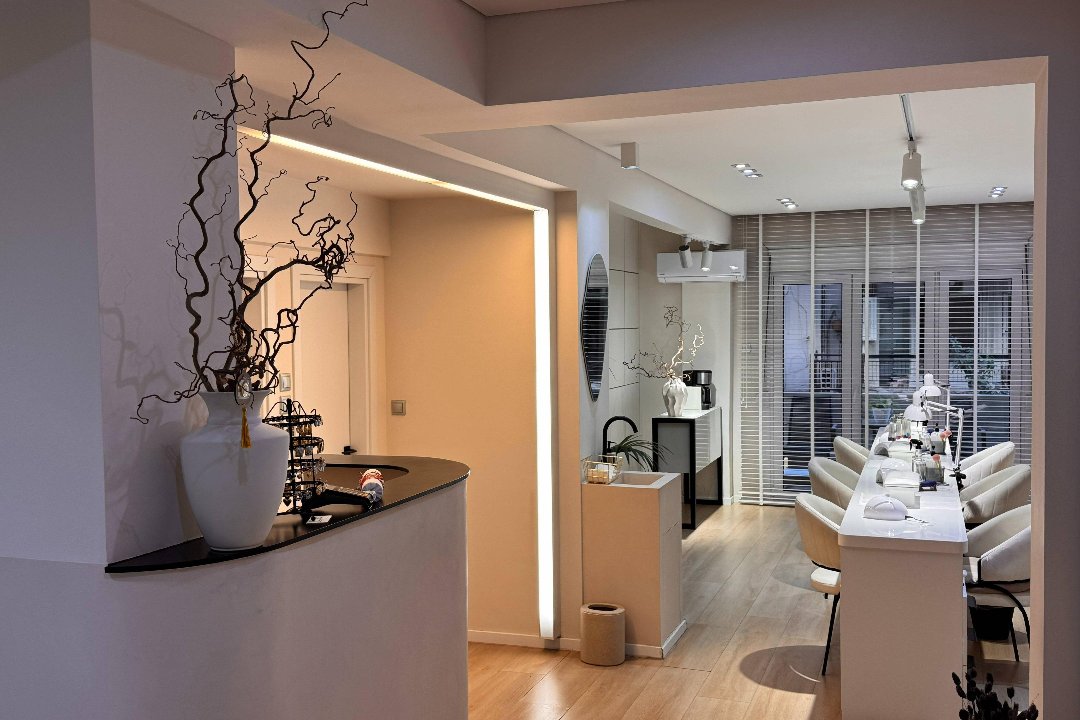 Luxury Nails, Kentro Thessalonikis, Θεσσαλονίκη