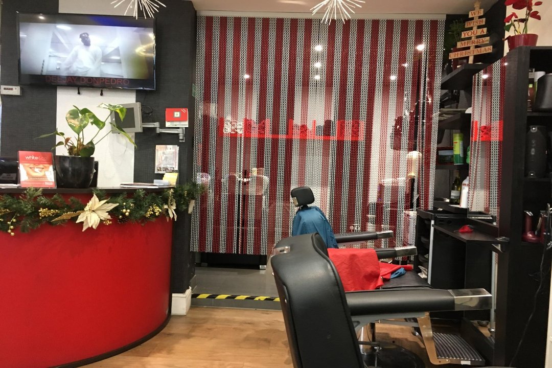 Naturally U Parlour Hair Salon, Wood Green, London