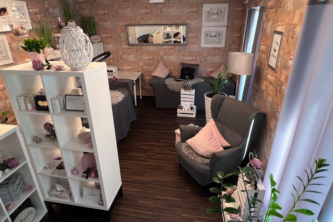 Wimperngeflüster, zu weiteren Stadtteilen, Stuttgart