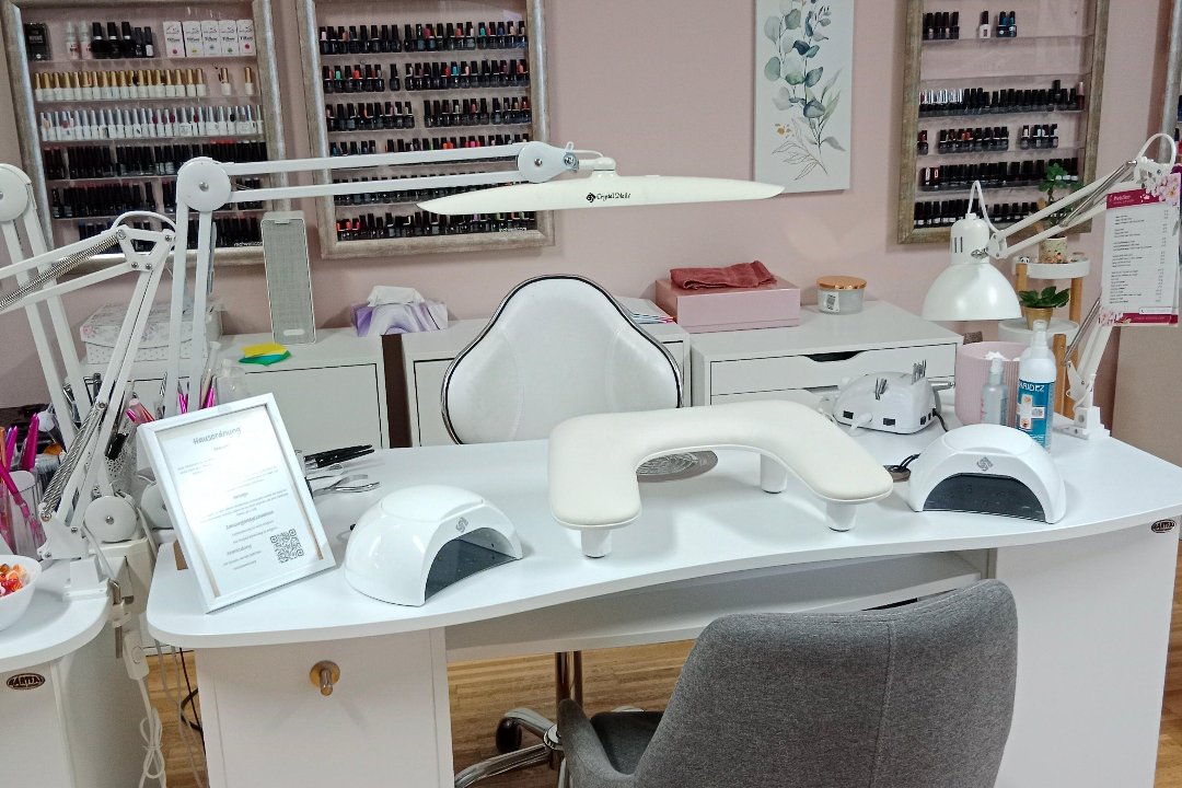 Ildikó Nail Artist, Erzherzog-Karl-Straße, Wien