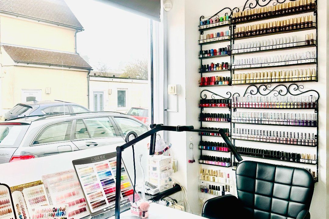 Flower Nails, Caterham, Surrey