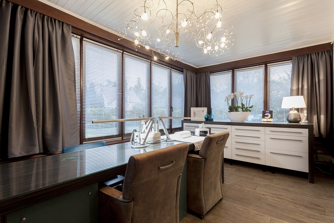 Nova Nails, Sint-Job-in-'t-Goor, Provincie Antwerpen