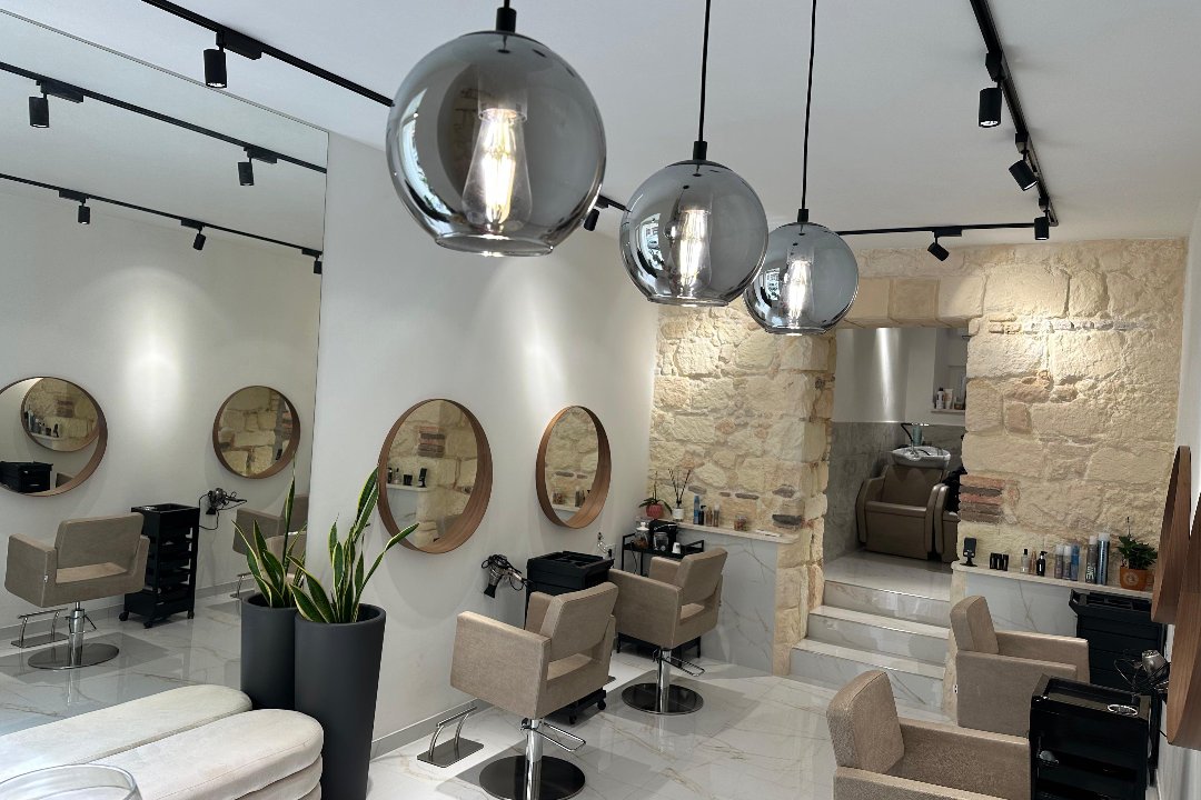 Alghero.62 Parrucchieri & Hair Spa, San Benedetto, Cagliari
