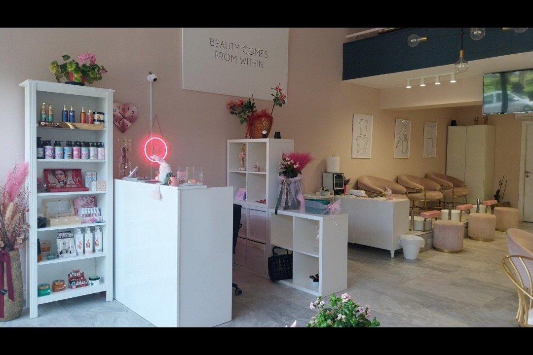 Nailight Αγία Παρασκευή, Αγία Παρασκευή, Αττική