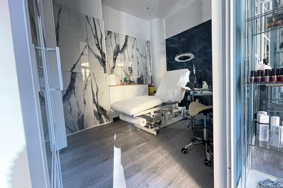 Nicoletta DG Expert PMU Artist / Lash & Brow Specialist, Parioli, Roma