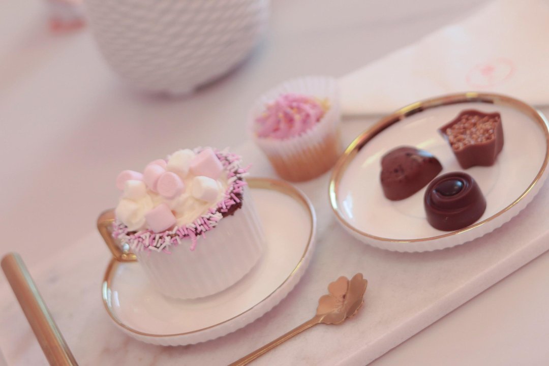 Glow Up Beauty Studio, Dún Laoghaire Mallin, South County Dublin