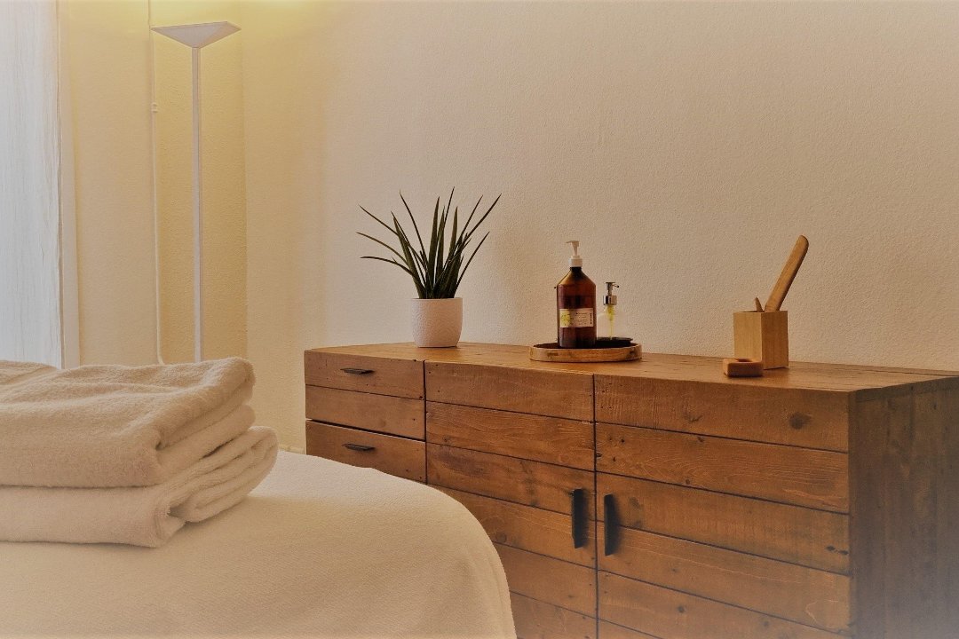 Lionti Massage Therapie (Krankenkassen anerkannt), Stauffacher, Zürich