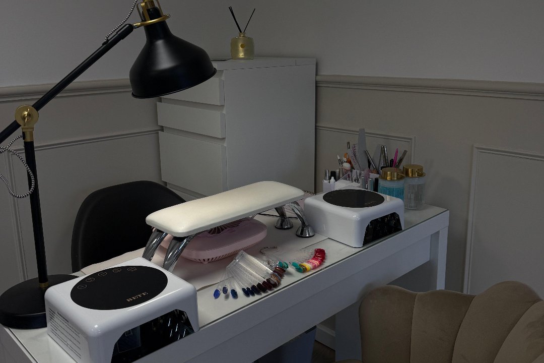 Biab Haus, Perry Vale, London