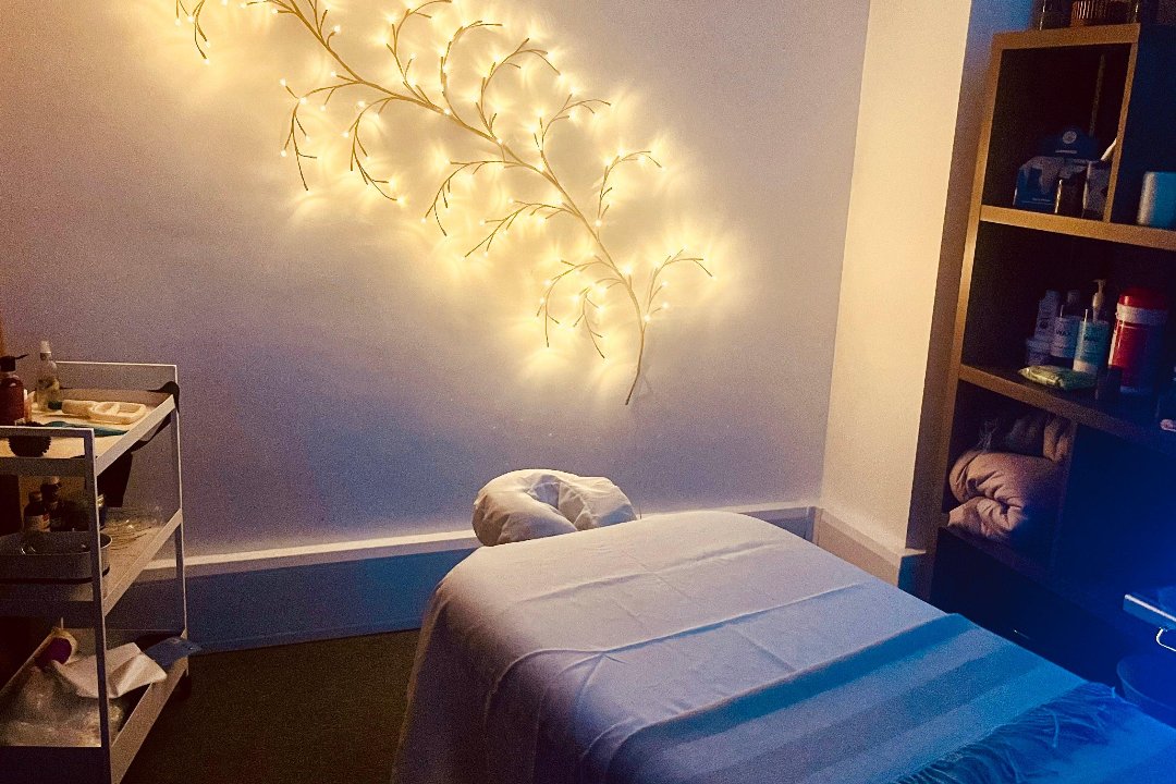 Relax & Renew Massage, Fulwell, London
