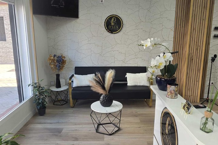 D’LUX Beauty Studio - Onglerie Fuenlabrada - Photo de galerie - OneBooking