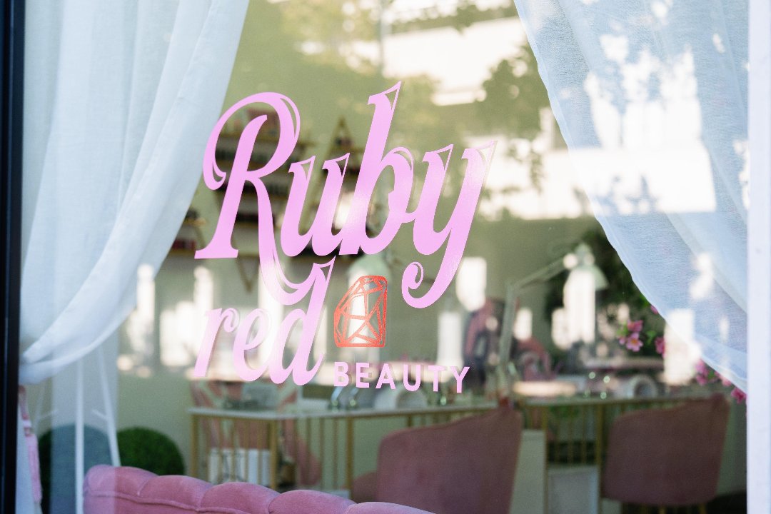 Ruby Red Nails & Beauty, Cormano, Lombardia