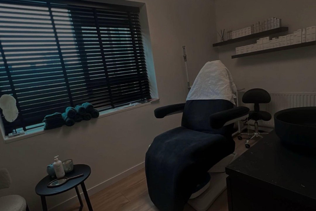 Estrellabeauty Skin Clinic, Schiedam, Parkweg metro, Zuid-Holland