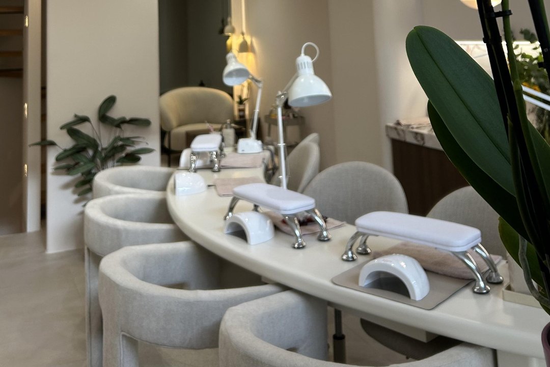 Nira Athens, Παγκράτι, Αθήνα