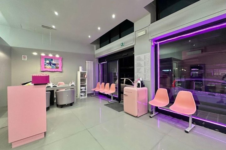 The Lady Nails Monza - Onglerie Monza MB - Photo de galerie - OneBooking