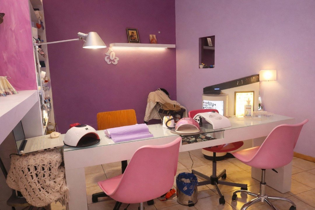 Θέκλη Nails, Άγιοι Ανάργυροι, Αττική