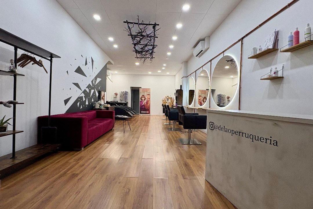 De La O Perruqueria, Provincia de Girona