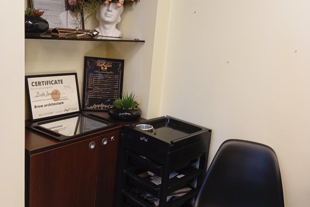 Anoli Vilnius, Tauro kalnas, Vilnius