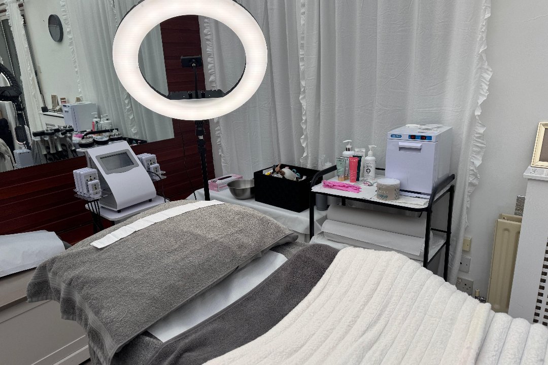 The Glowe Clinic, Staines, Surrey