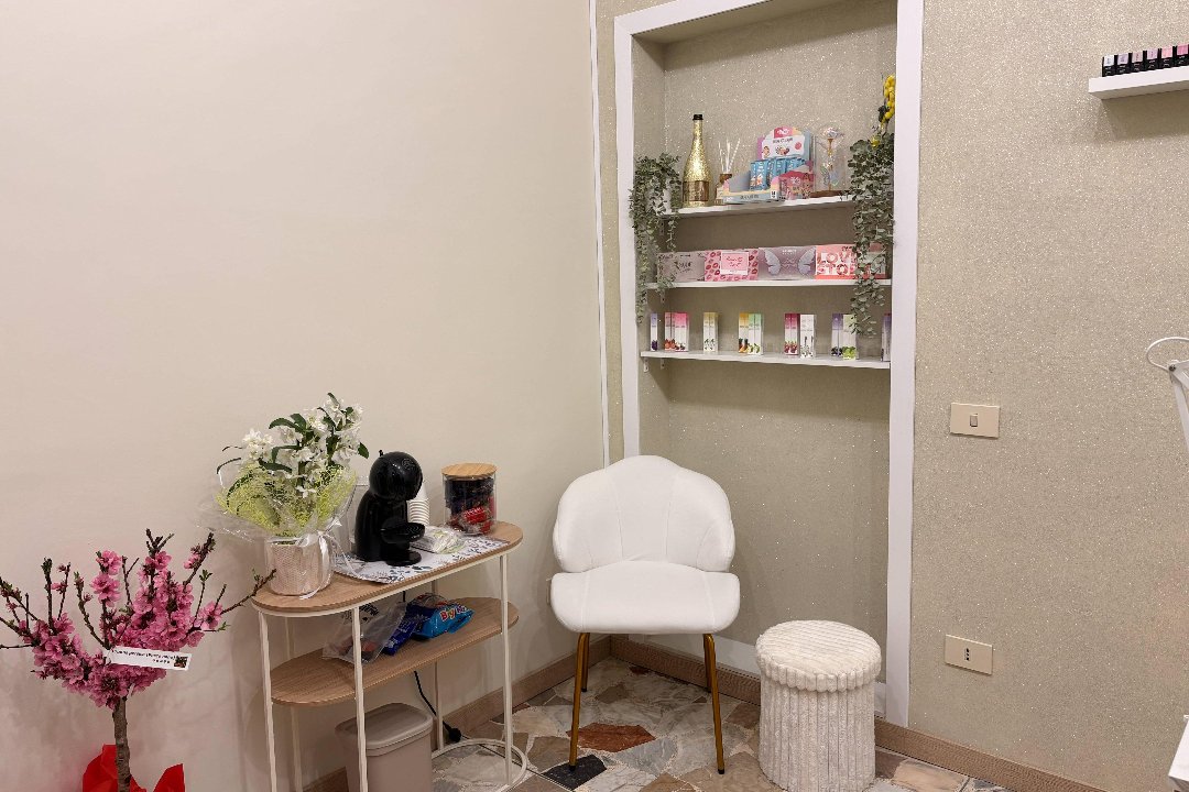 Nail Suite di Marika Corá, Finocchio, Lazio