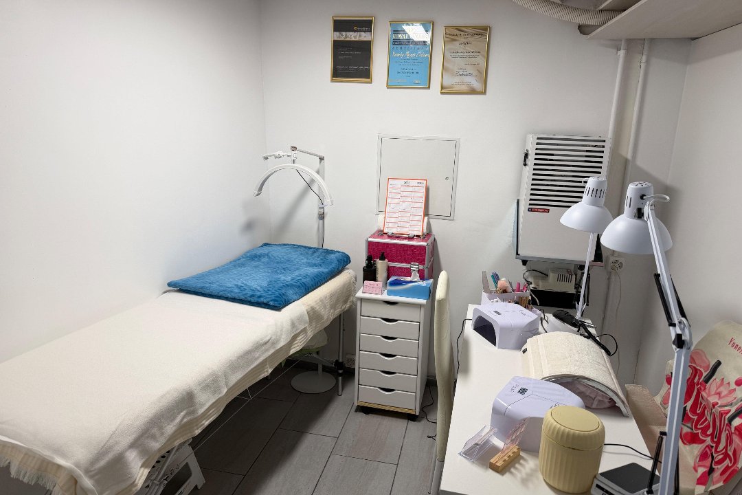 Yuneiky Nails, Kreis 6, Zürich