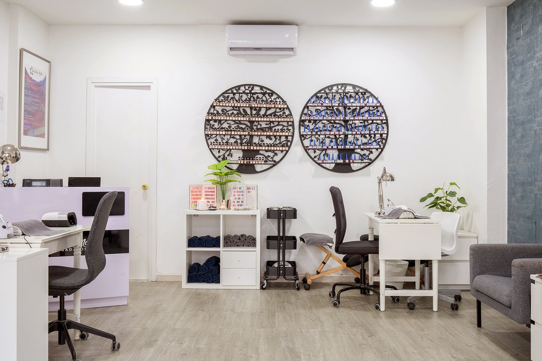 Studio Nails Badalona, Coll i Pujol, Badalona