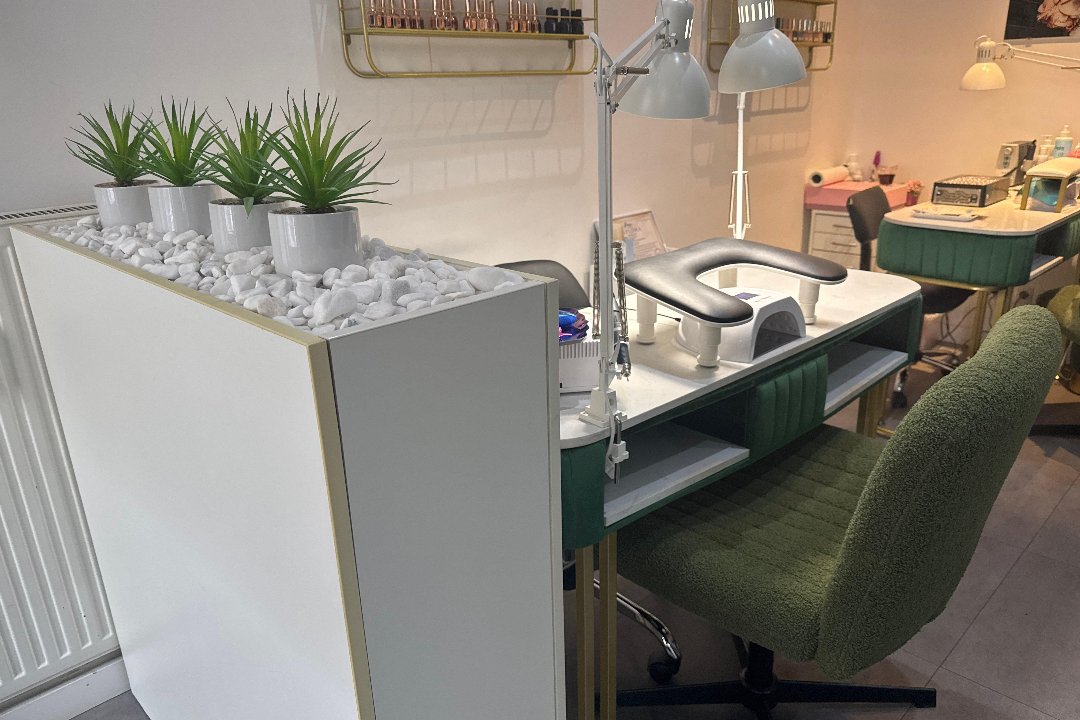 Nail Design By Lana, Quartier Belvedere, Wien