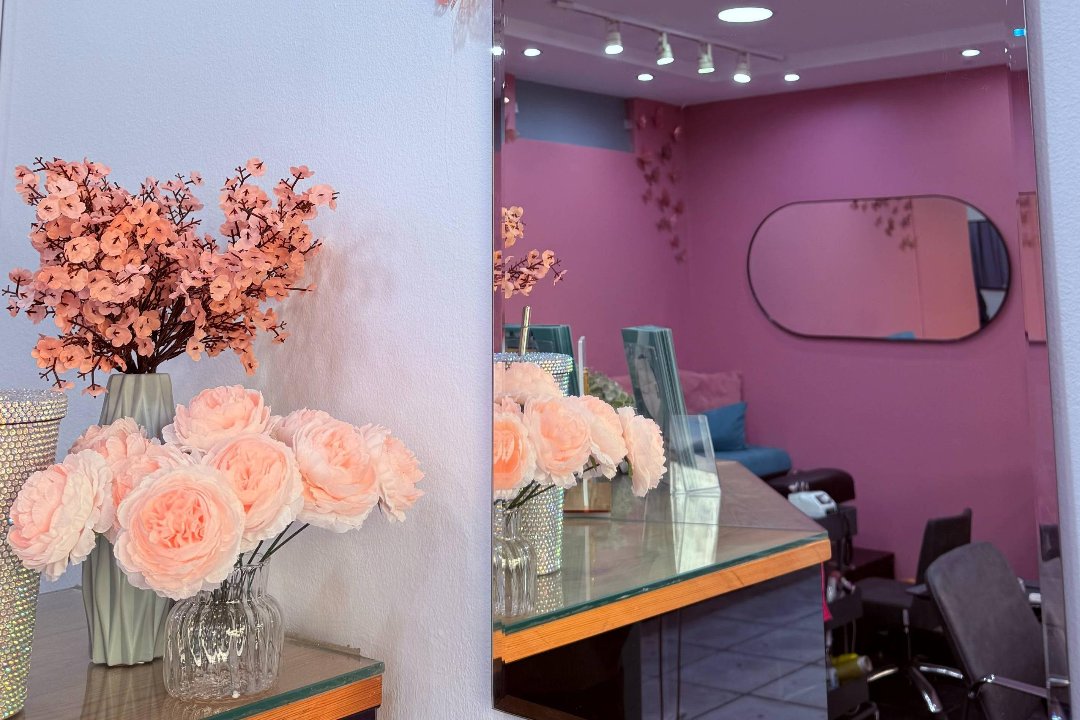 Peaky Nails, Egaleo, Αττική