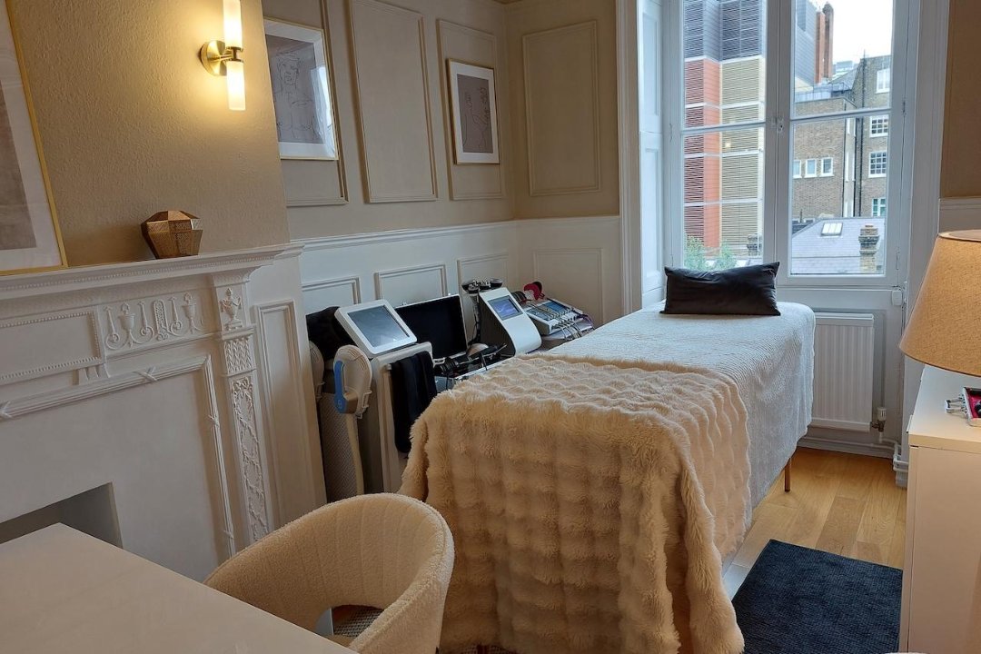 Luisa Beauty Professional Brazilian, Madame Tussauds London, London