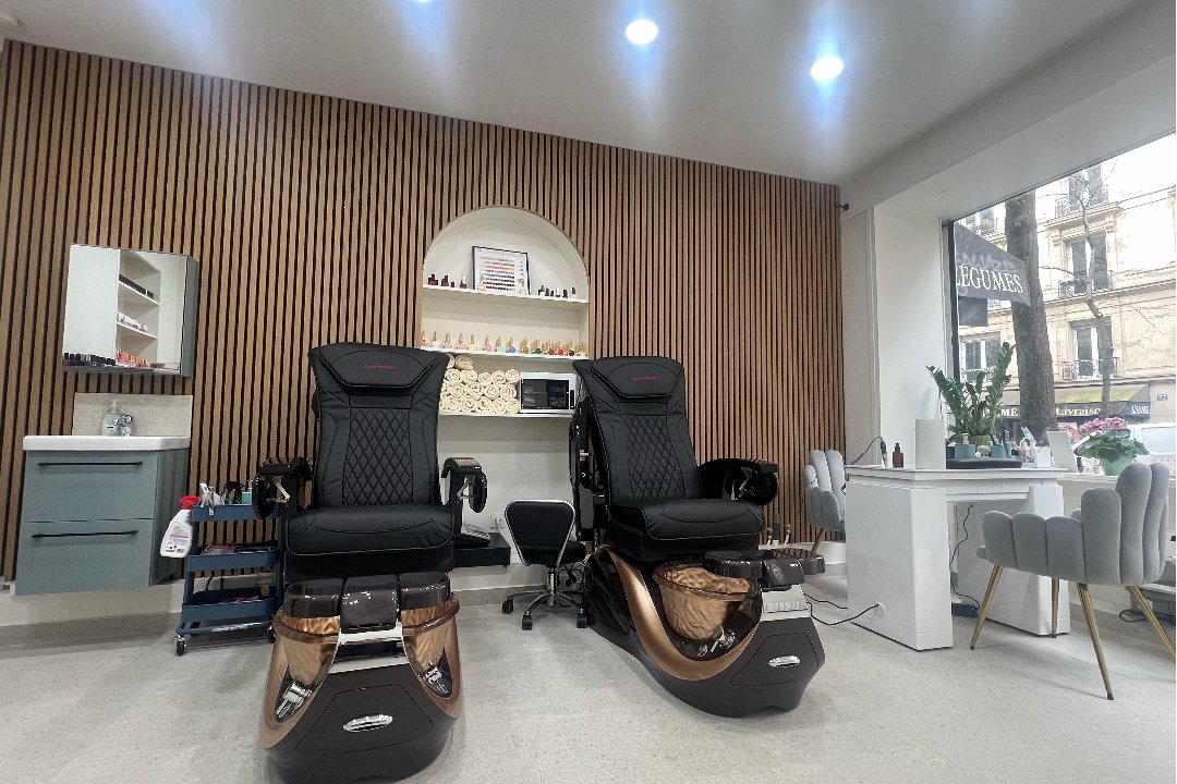 BLING NAILS, Rue Dautancourt, Paris