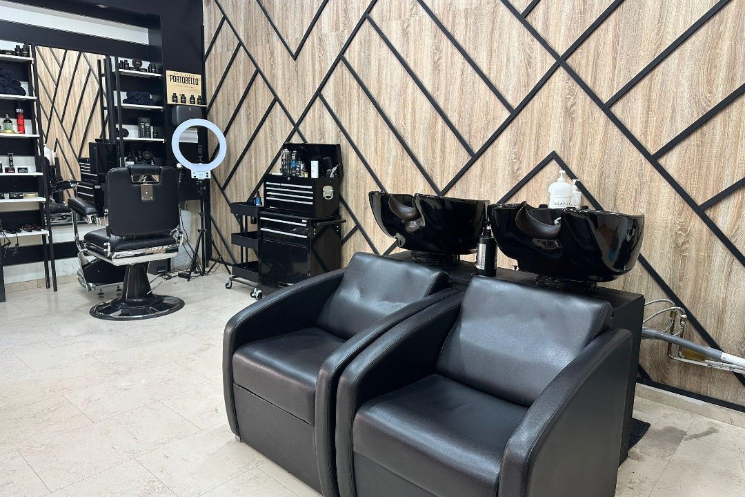 Posh&Cut - Masquefa, Camí de Vera, Valencia