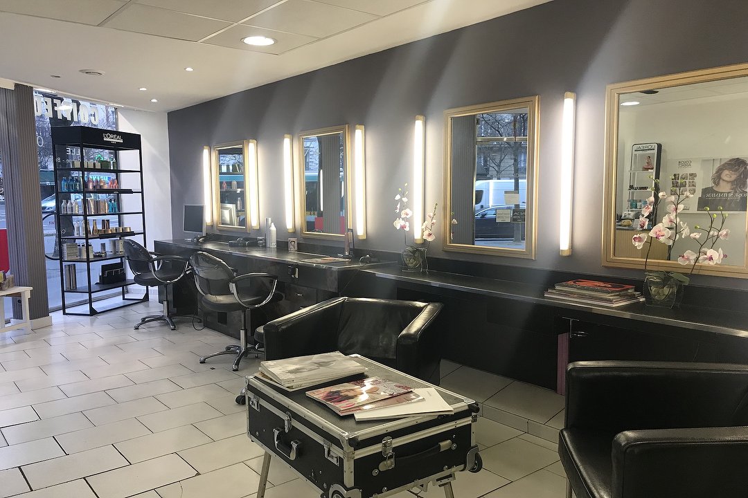 Mon beau miroir chez Vanity Hair, Métro Campo-Formio, Paris