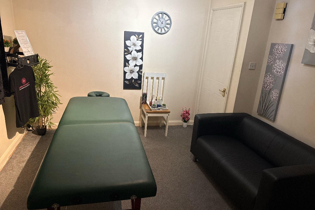 AK Sports Massage Therapy, Eton, Berkshire