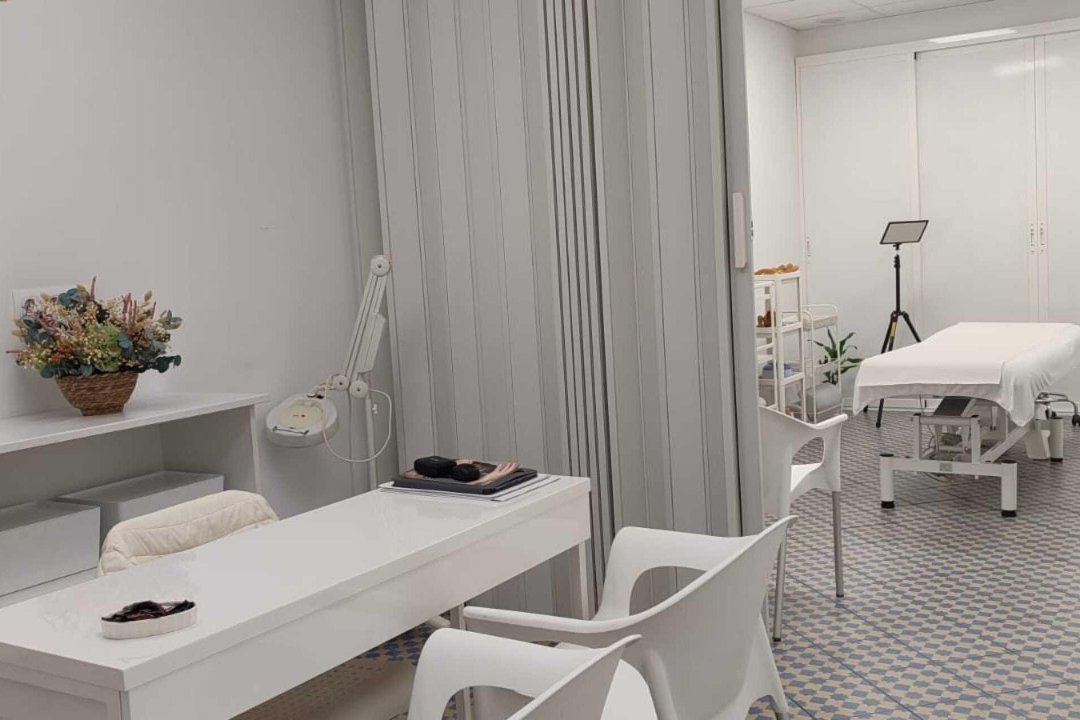 Anyi Tapié Beauty, Elche