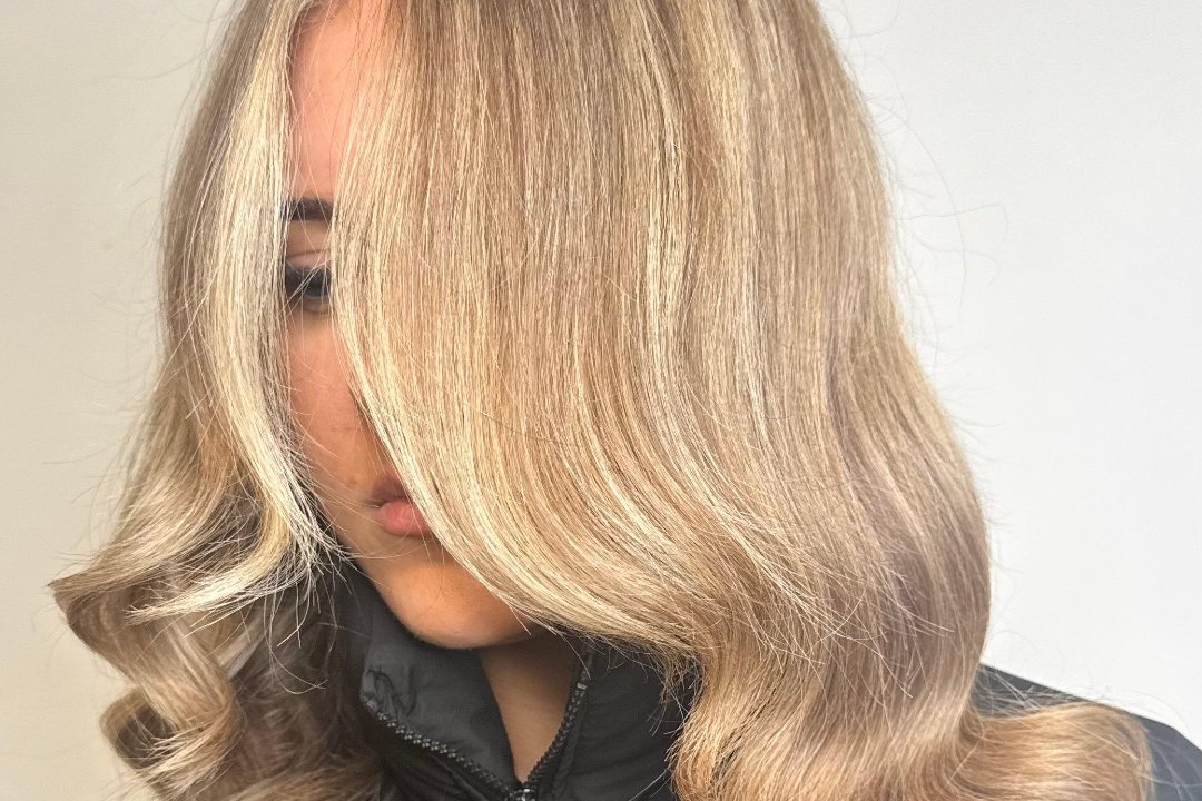 Rose & Wild Hair, Fulham, London