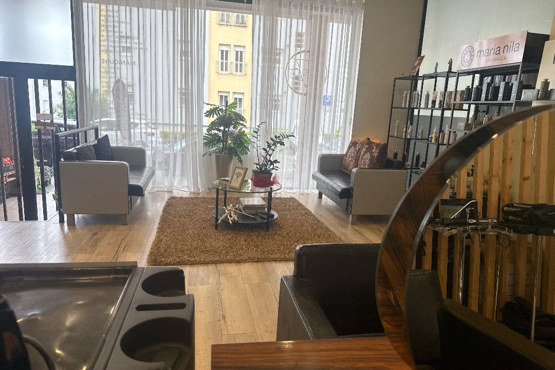 IM Glow Beauty, Oporto