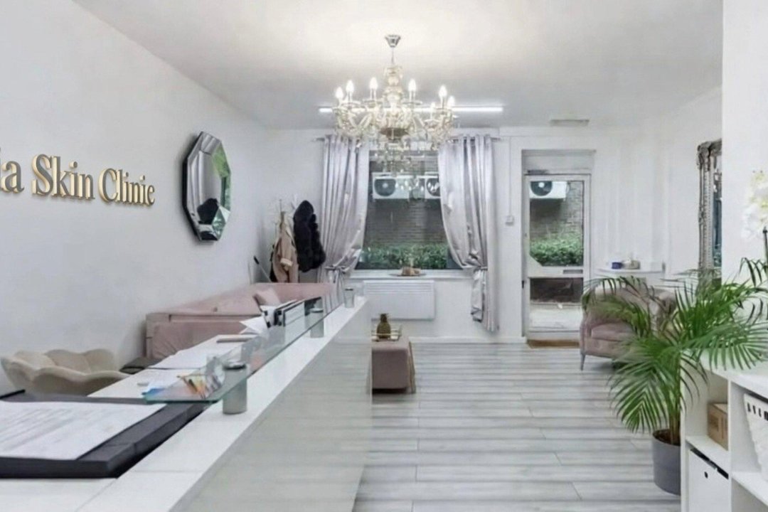 Avia Clinic, Cubitt Town, London