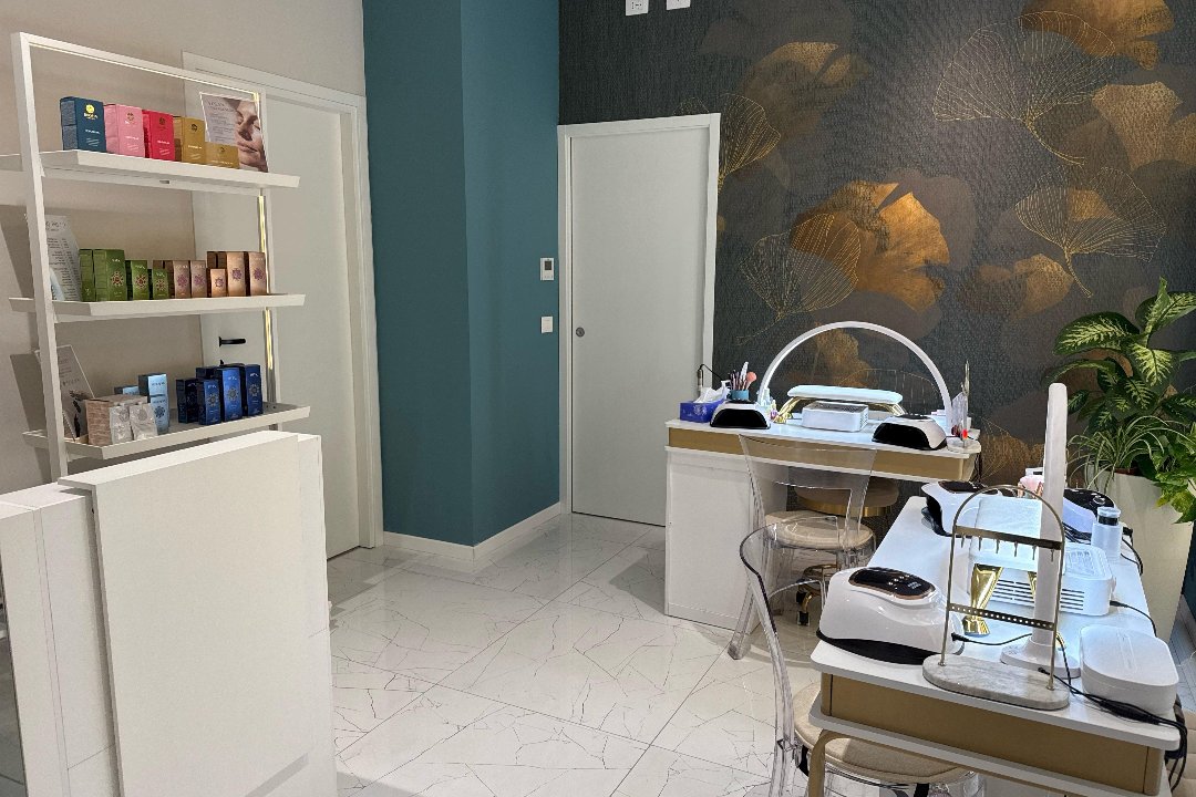 Centro Estetico Kiki Nails, Gallarate, Lombardia