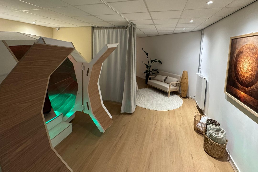 Harmonic Egg Amsterdam - Sound Healing & Light Therapy, Halmaheirastraat, Amsterdam